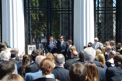 Los Neuss, despedidos en una misma ceremonia en el Cementerio de la Recoleta