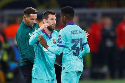 Entra Messi, sale Ansu Fati, el chico de 16 años: el momento en que el argentino retornó a las canchas.