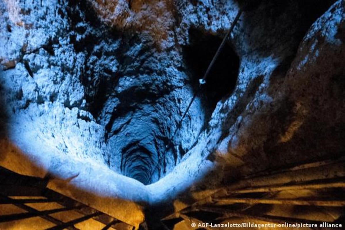 Entrada a la ciudad subterránea de Derinkuyu, en Turquía.