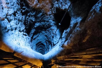 Entrada a la ciudad subterránea de Derinkuyu, en Turquía.
