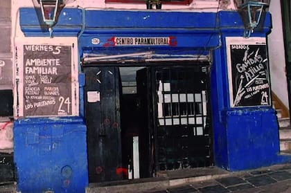 Entrada del Parakultural