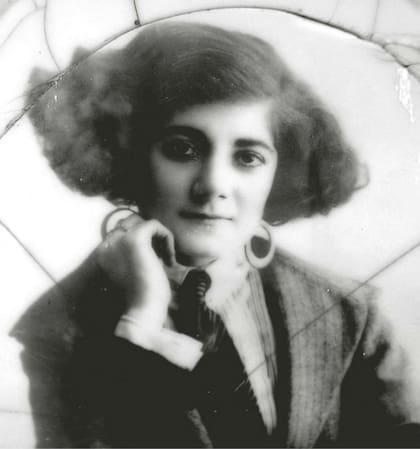 Entre 1920 y 1925 desarrolló su carrera, con su propia orquesta; hoy su figura revive en el musical 1919, Armonía Inconclusa