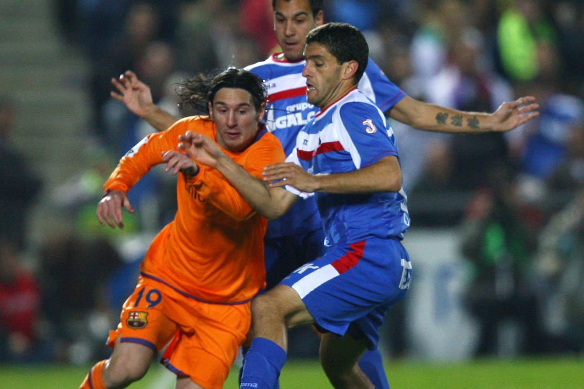 Entre 2006 y 2009, con la camiseta de Getafe, Licht se enfrentó varias veces contra Messi y Barcelona; le fue bien, hasta le ganó, y la prensa le preguntaba cómo hacía para controlar al rosarino