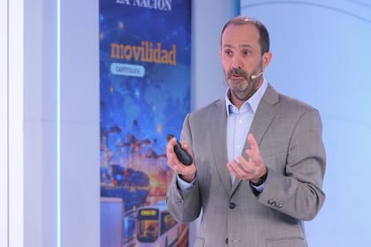 Entre 2019 y 2025, la producción mundial de vehículos creció apenas un 5%, pero en ese período China aumentó su fabricación un 34% e India un 44%, según los datos presentados por Andrés Civetta, especialista en Movilidad de la consultora Abeceb