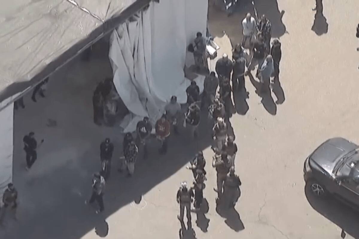 Entre 60 y 70 trabajadores fueron interrogados y 20 de ellos fueron detenidos en un allanamiento, tras comprobarse el uso de documentos falsos en nóminas