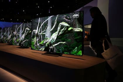 Entre Cablevisión y DirecTV hay 9 millones de accesos de TV paga según el ENACOM