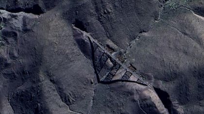 Entre Cachiñal y Muñano, Google Street View permite ver la combinación de trinchera, viaducto y túnel