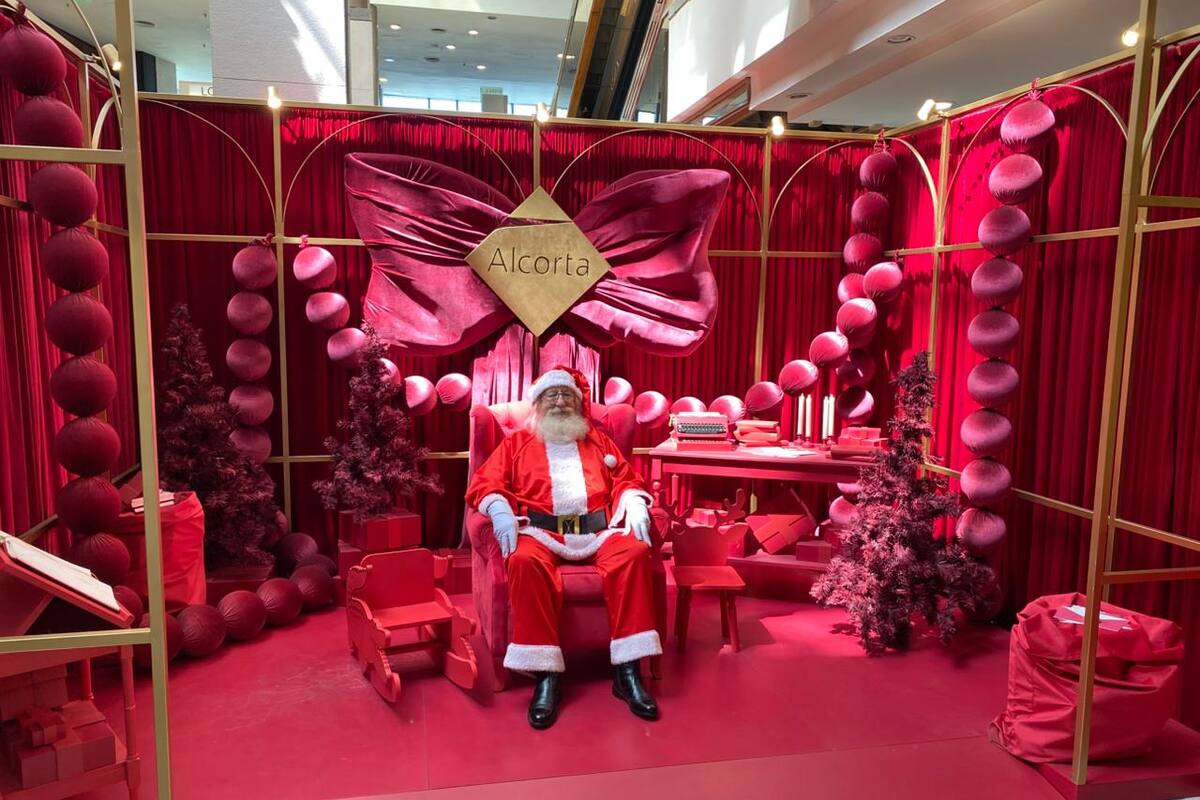 Entre compras, descuentos y shows la foto con Papá Noel vuelve a ser uno de los momentos más esperados de la Noche Shopping, un clásico que año tras año convoca a grandes y chicos.