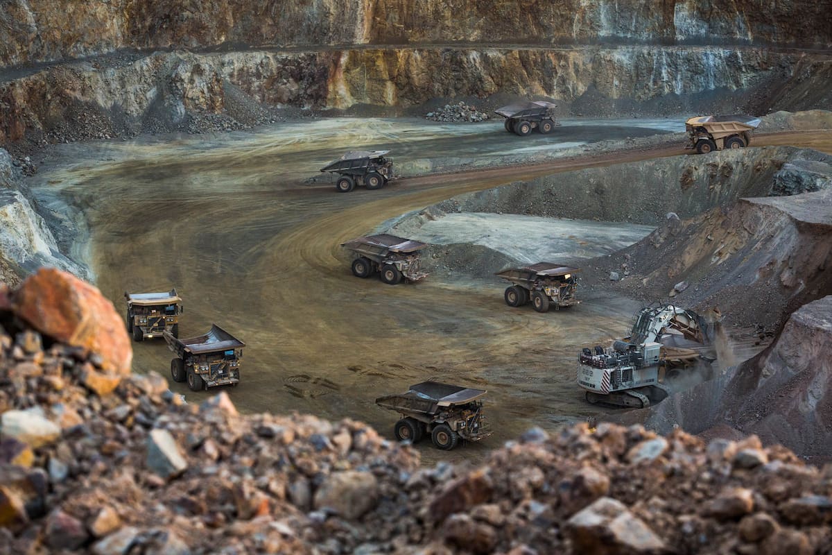 Entre esos segmentos de la economía que mostraron avances se destacan Explotación de minas y canteras, con un avance de +7,4% interanual (ia) y Agricultura, ganadería, caza y silvicultura (+2,3% ia).