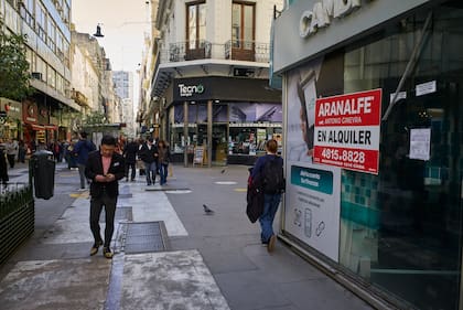 Entre junio y agosto, la electricidad para comercios y pymes costó US$146 por MWh, 55% más que un año atrás