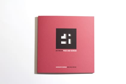 Entre la página y la pantalla. Uno de sus "libros de artista" en el que usa la interactividad para abordar la historia.