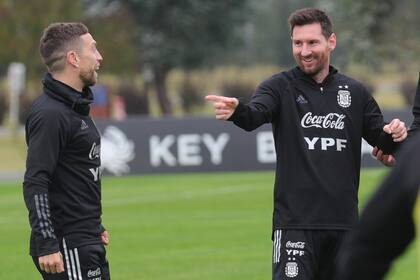 Entre las otras opciones, Alejandro “Papu” Gómez le ganó la pulseada a Ángel Di María y al recuperado Nicolás González