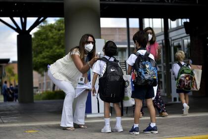 Entre las principales diferencias, se encuentran cuestiones ligadas a las burbujas educativas y a las modalidades de educación presencial