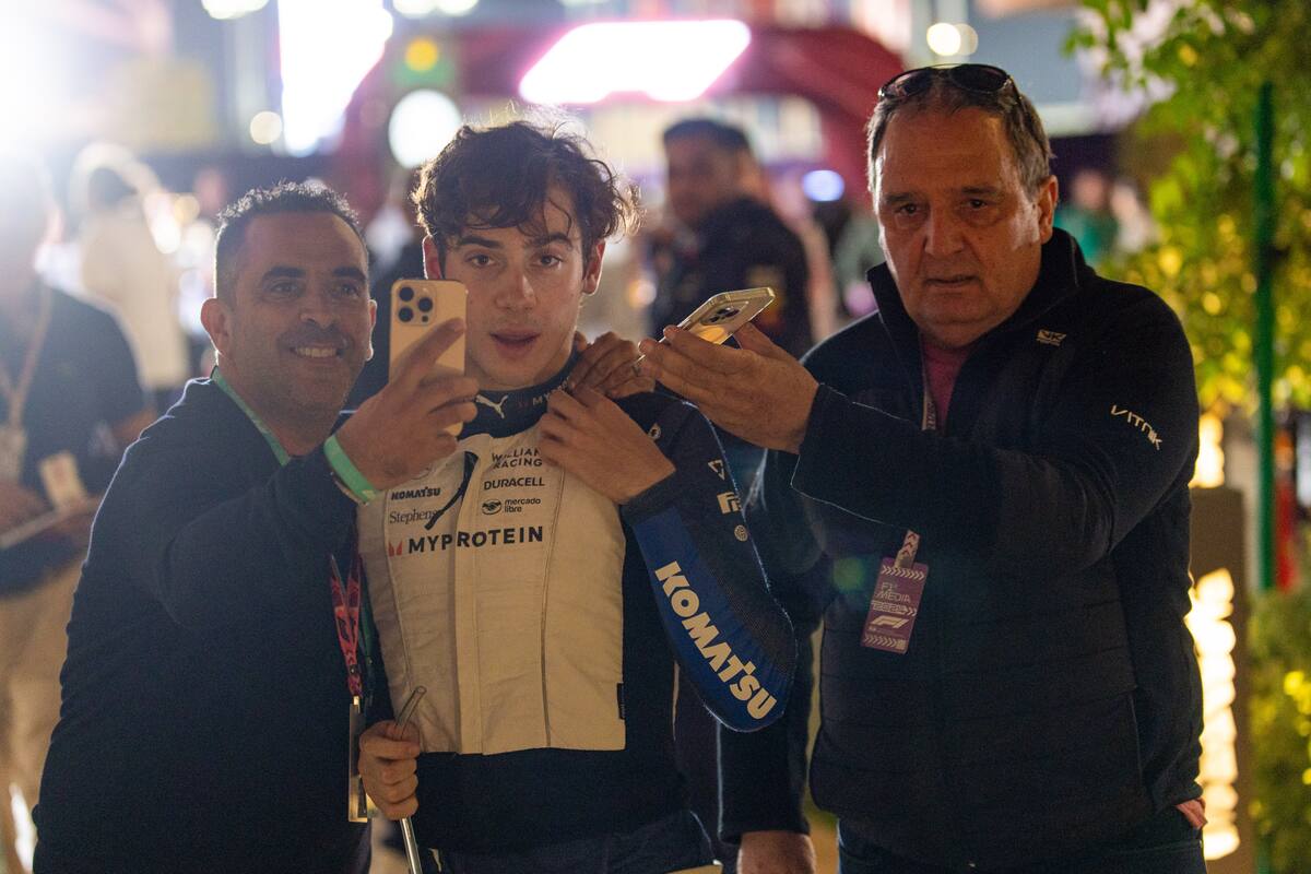 Entre los aficionados y la prensa, Franco Colapinto es muy requerido en cada gran premio de Fórmula 1; el argentino pasó un sábado triste, pero afirman que dentro de 10 días puede recibir una novedad positiva importante.