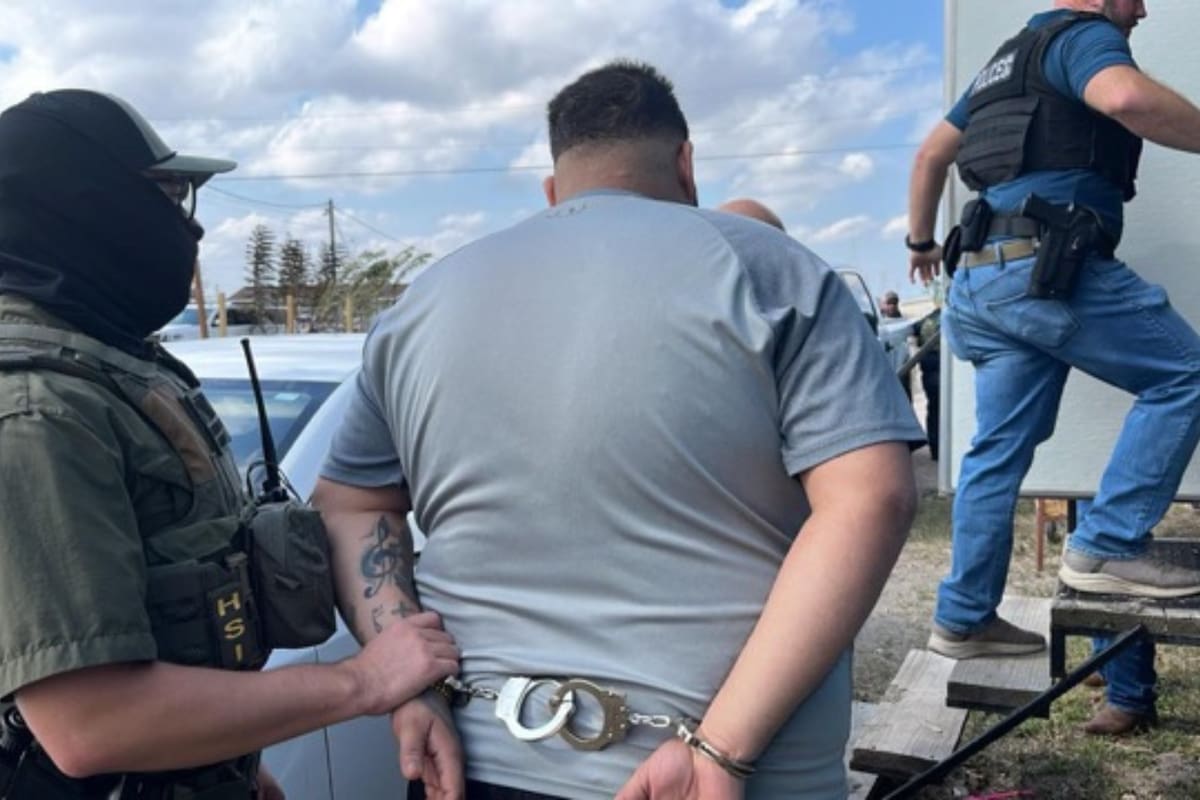 Entre los arrestados hay un presunto miembro de MS-13 y dos personas con condenas por tráfico de drogas y agresión