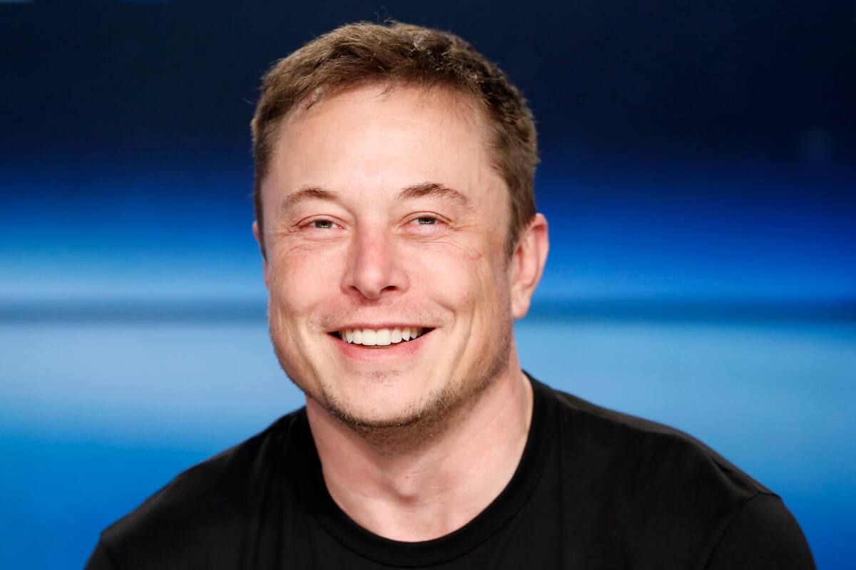 Entre los empleados de Tesla el reconocido CEO tiene reputación de "superhombre" porque casi nunca duerme por las largas jornadas de trabajo