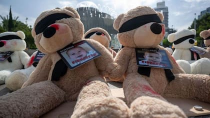 Entre los rehenes hay 33 niños, según el ejército israelí