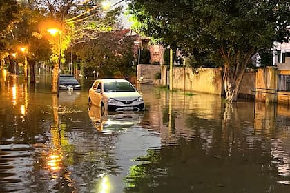 Entre otros distritos gravemente afectados por las últimas lluvias intensas figura la provincia de Buenos Aires; en la imagen, la zona de Tigre