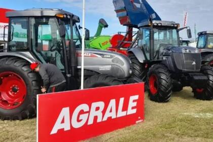 Entre otros equipos, la firma hace tractores