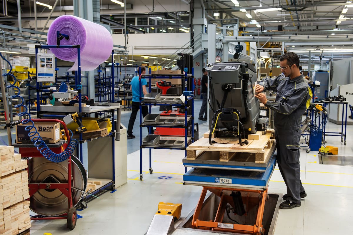 Entre otros factores, las políticas de Estados Unidos tienen impacto en varias partes del planeta; el empleo que se crea es insuficiente