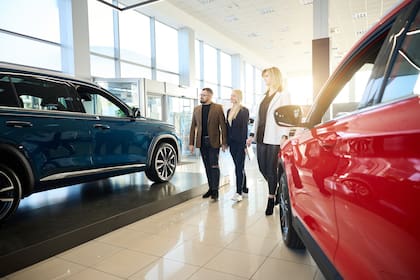 Entre otros requisitos, los autos deben ser adquiridos para uso original si los contribuyentes quieren calificar a la deducción fiscal del IRS