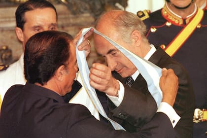 Entrega de Banda Presidencial el 10 de diciembre de 1999