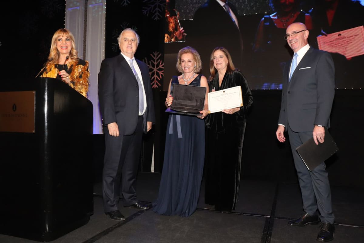Entrega de la distinción del Gobierno de la Ciudad de Buenos Aires a la Fundación Fernandez