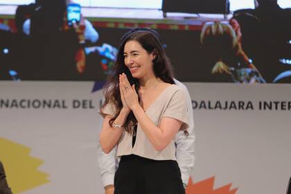Entrega del Premio Sor Juana Inés de la Cruz a la autora Fernanda Trías por su novela “El monte de las furias”