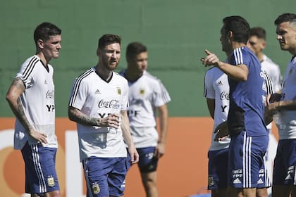 La Copa América 2019 fue el primer torneo en donde Scaloni dirigió a Messi, en donde hubo una discusión entre ambos sobre el estilo de juego de la selección argentina
