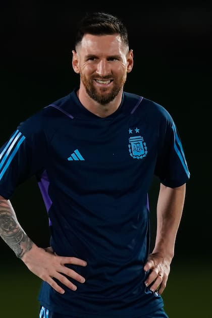 Lionel Messi festeja un gol durante el partido entre Argentina y Australia