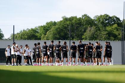 Entrenamiento de la selección brasileña a cargo de Ancelotti, con seriedad a la hora del trabajo