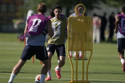 Entrenamiento de la selección de Inglaterra abierto al público en el Swope Soccer Village
Declan Rice