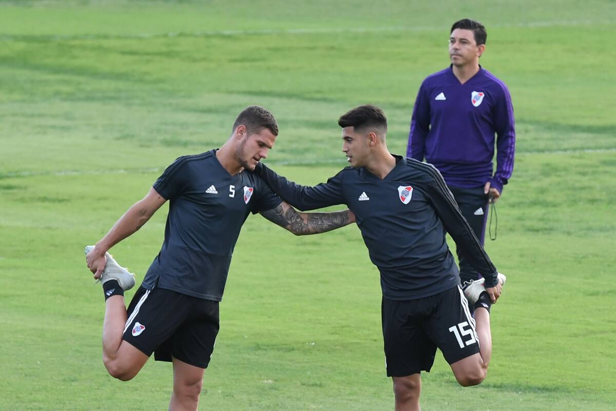 Entrenamiento de River En Ezeiza .