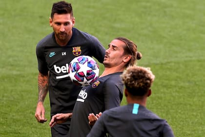 Lionel Messi y Antoine Griezmann: el francés salió a hablar después de las declaraciones de allegados suyos sobre supuestos roces con el argentino
