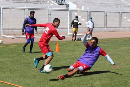 Entrenamiento del plantel de Binacional de Perú.