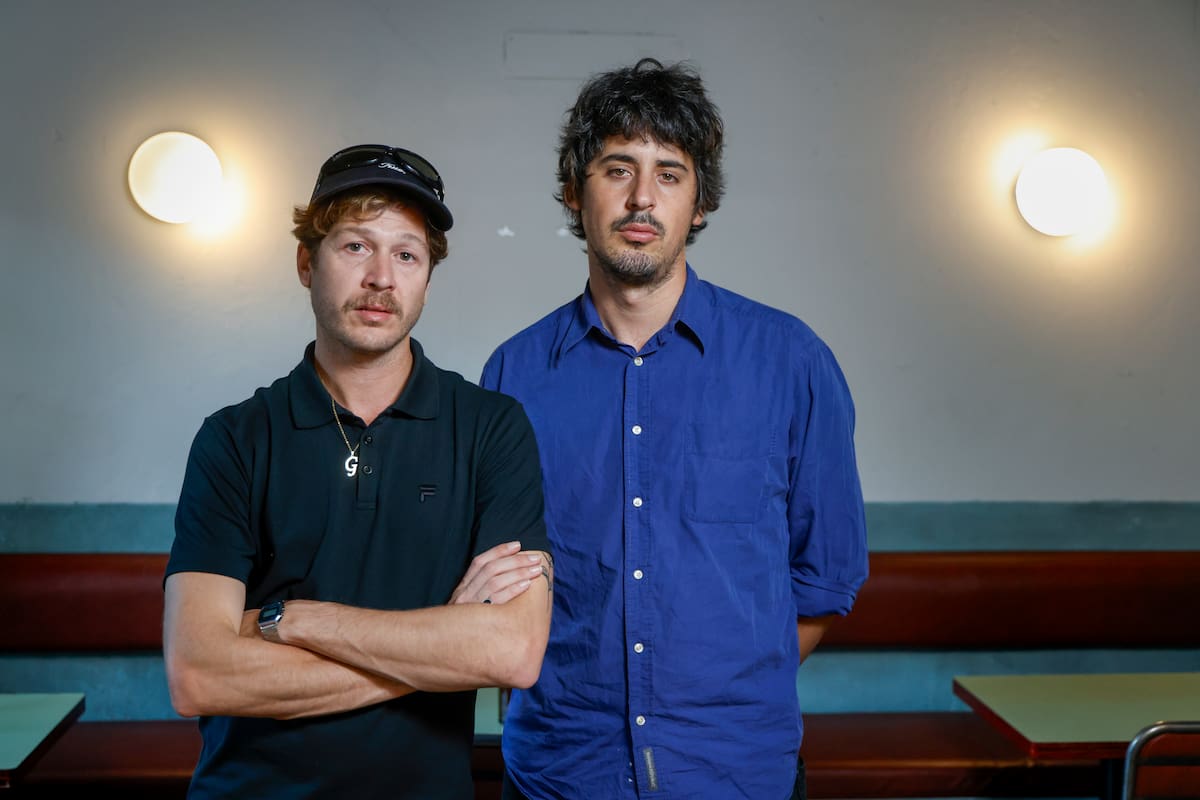 Entrevista a la banda ; Bandalos Chinos solo dos de los 6 integrantes, Salvador Colombo y Gregorio "Goyo" Degano
