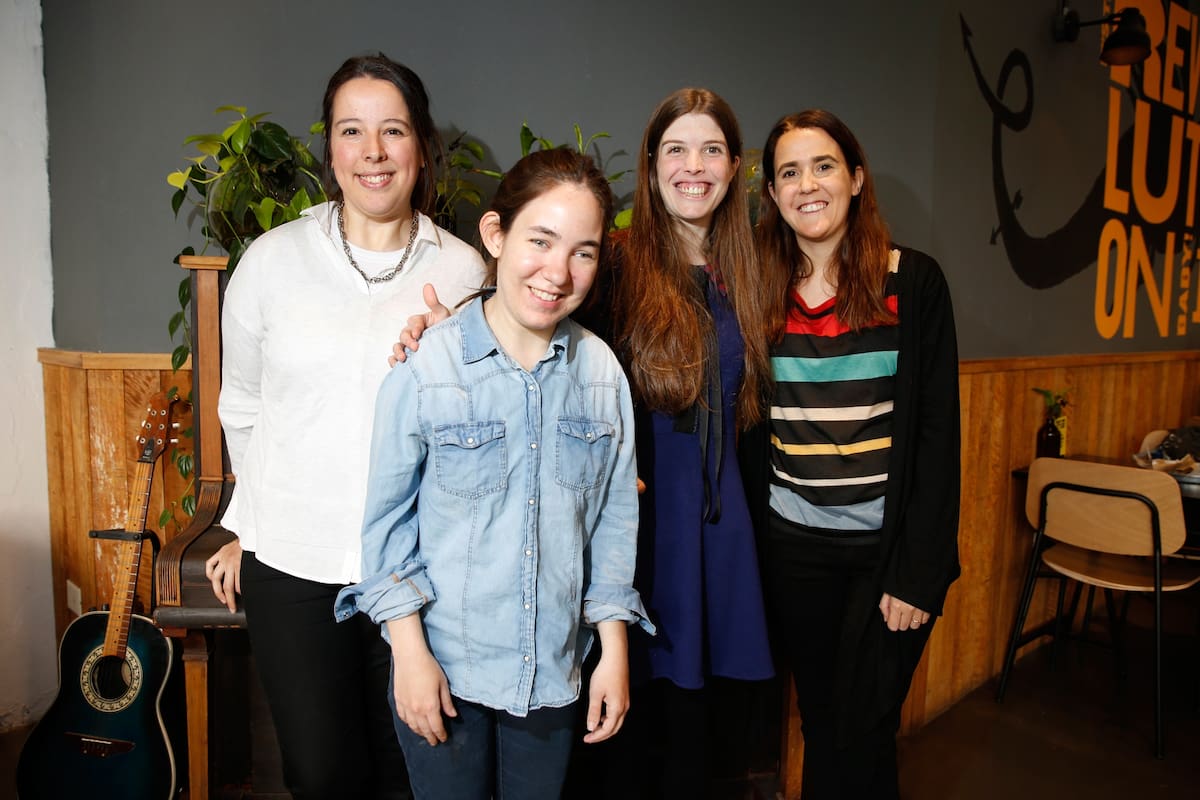 Entrevista a un grupo de mujeres que integran una ONG que se llama Nuestro Pie Izquierdo