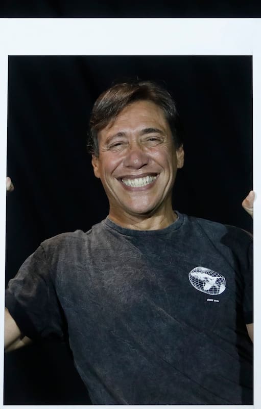 Entrevista al actor y director Fabian Gianola, por estreno de su obra en el Teatro Regina