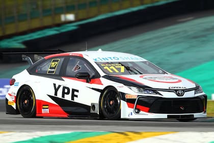 Matías Rossi en el Stock Car: el piloto de Del Viso debutó en el automovilismo brasilero en 2020 y repetirá la experiencia esta temporada; el desembarco fue una estrategia de Toyota Gazoo Racing Argentina