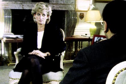 Entrevista que Lady Di le dio a Martin Bashir en 1995