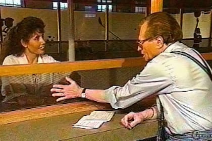 Durante su reclusión se convirtió en una celebridad y fue entrevistada por el famoso periodista Larry King