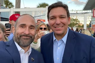 El plan de Collins, si gana el lugar de DeSantis, para eliminar la crisis de asequibilidad
