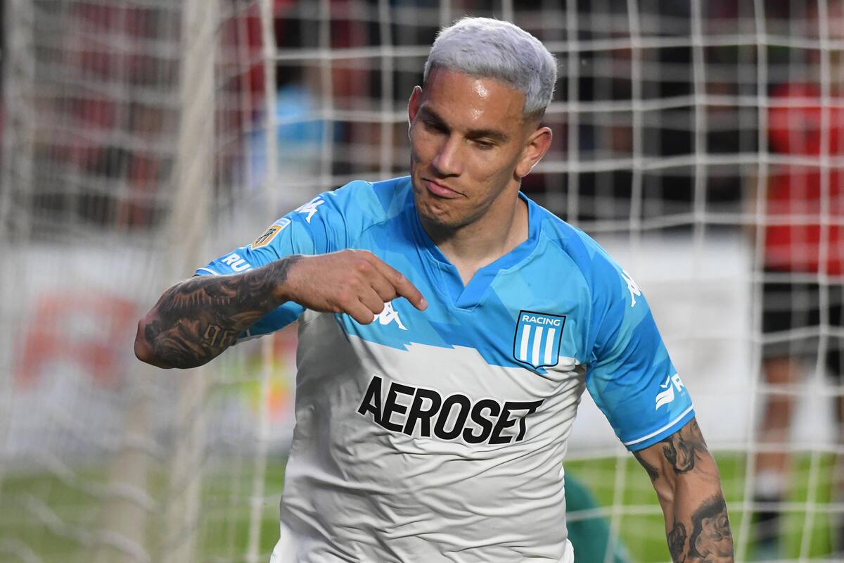 Enzo Copetti es una de las llaves de gol del equipo de Avellaneda, que se ilusiona con subirse a la cima de la liga