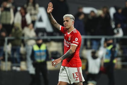 Enzo Fernández, con la camiseta de Benfica