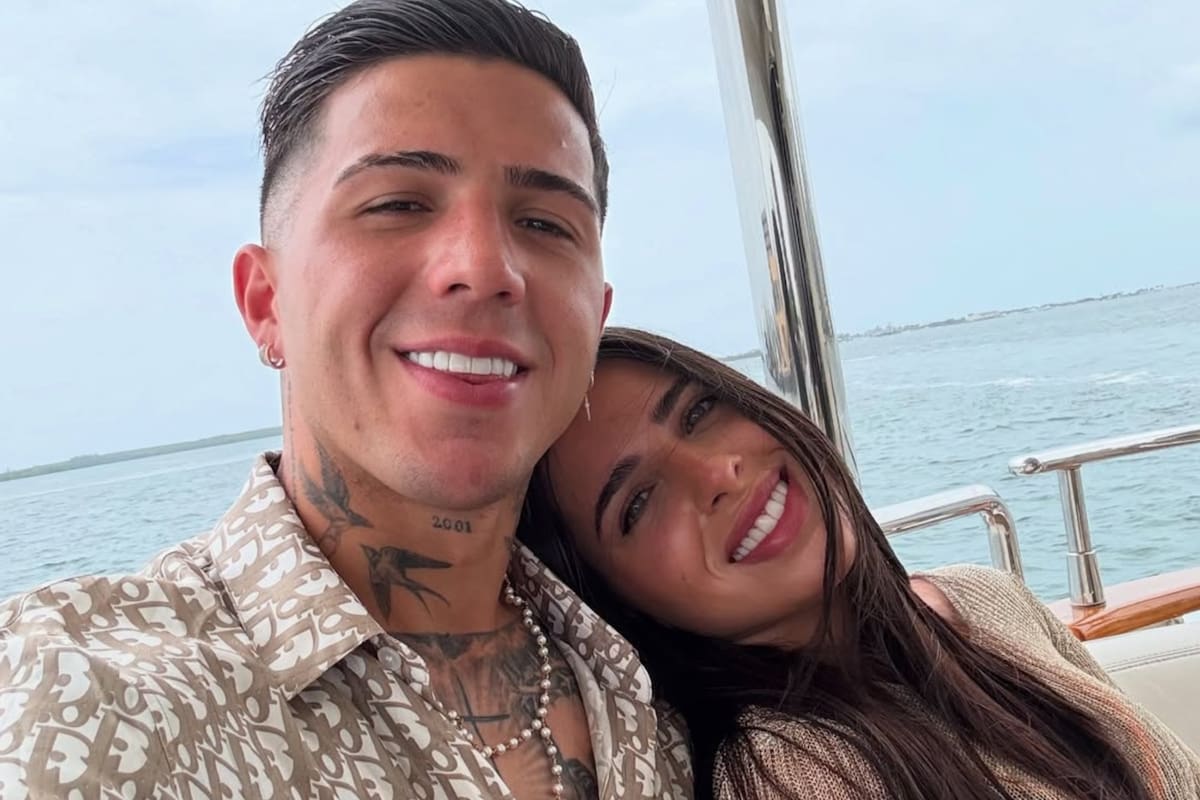 Enzo Fernández disfrutó su día libre junto a Valentina Cervantes y sus dos hijos