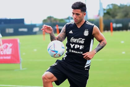 Enzo Fernández, durante la práctica del seleccionado en Miami, de cara al amistoso de este viernes con Honduras