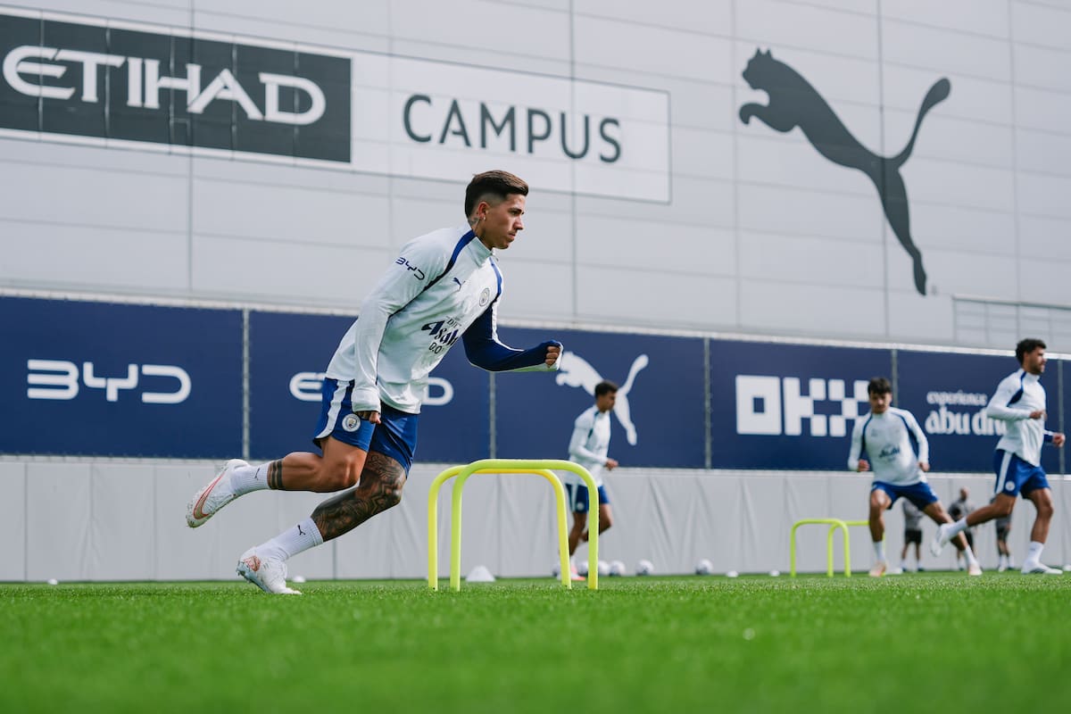 Enzo Fernández entrenando en City