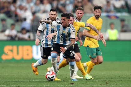 Enzo Fernández fue titular en la victoria de la selección argentina contra Australia