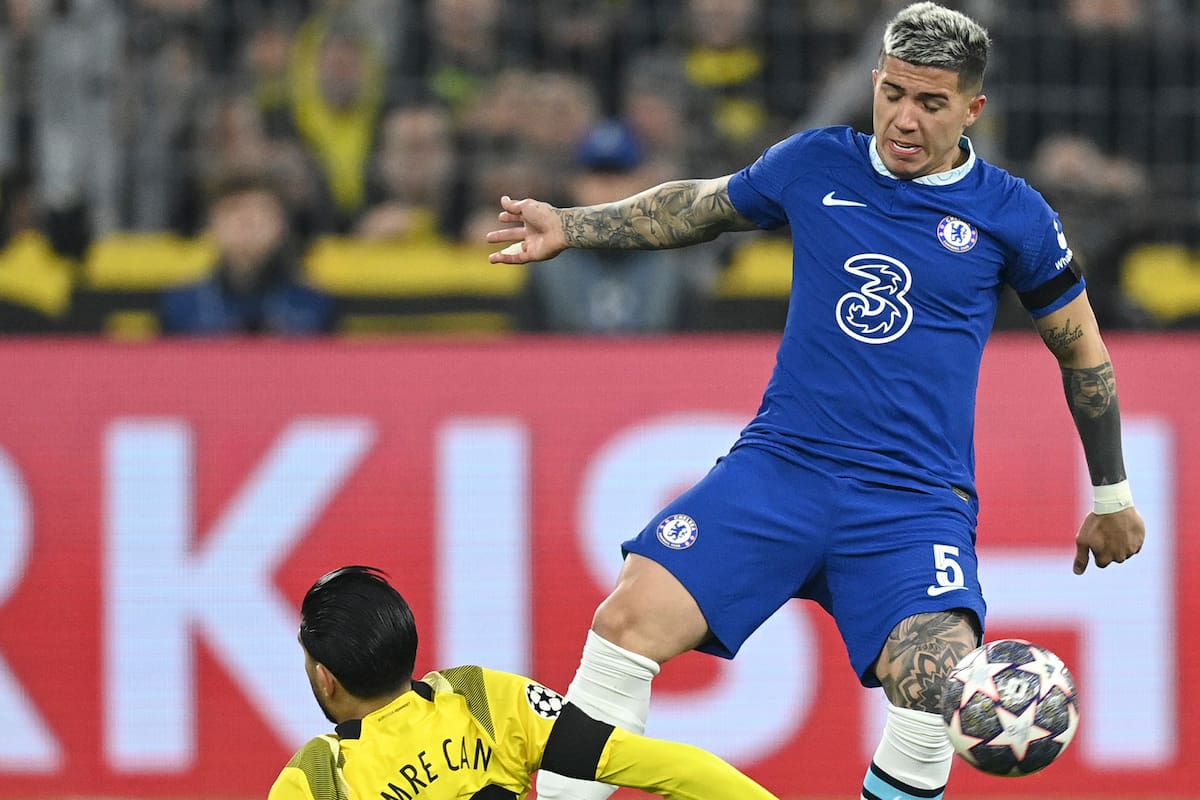 Enzo Fernández maneja los hilos del mediocampo de Chelsea, que igual, encuentra pocos resultados positivos