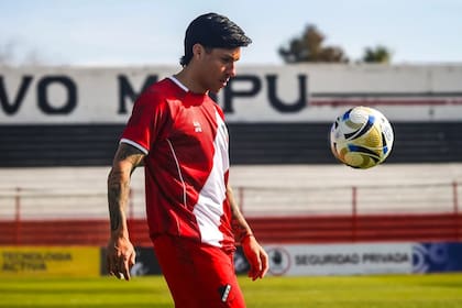 Enzo Pérez, ahora, en la Primera Nacional